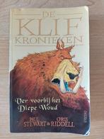 Ver voorbij het Diepe Woud - Paul Stewart & Chris Riddell, Gelezen, Paul Stewart; Chris Riddell, Ophalen