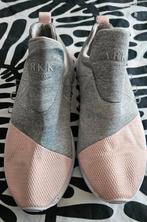 Sneakers Ark, Ophalen of Verzenden, Zo goed als nieuw, Schoenen