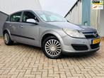 Opel Astra 1.4 Enjoy, Voorwielaandrijving, Stof, Gebruikt, Zwart