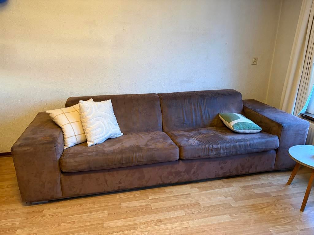 Gratis af te halen! 3-5 zits bank - bruin/aubergine, Huis en Inrichting, Banken | Bankstellen, 250 tot 300 cm, Gebruikt, 75 tot 100 cm