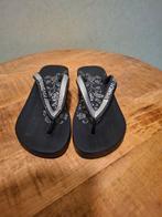 teenslippers zwart zilver panema maat 35, Slippers, Zwart, Ophalen of Verzenden, Grendene