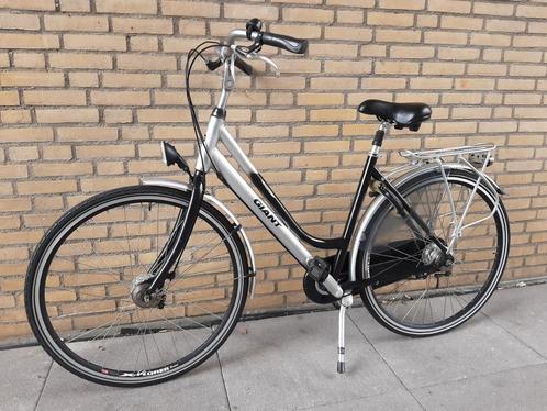 Goede Giant damesfiets, Fietsen en Brommers, Fietsen | Dames | Damesfietsen, Zo goed als nieuw, Giant, Versnellingen, 50 tot 53 cm