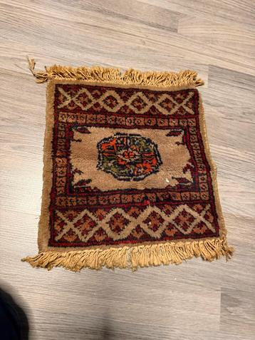 Klein Perzisch Kleedje beschikbaar voor biedingen