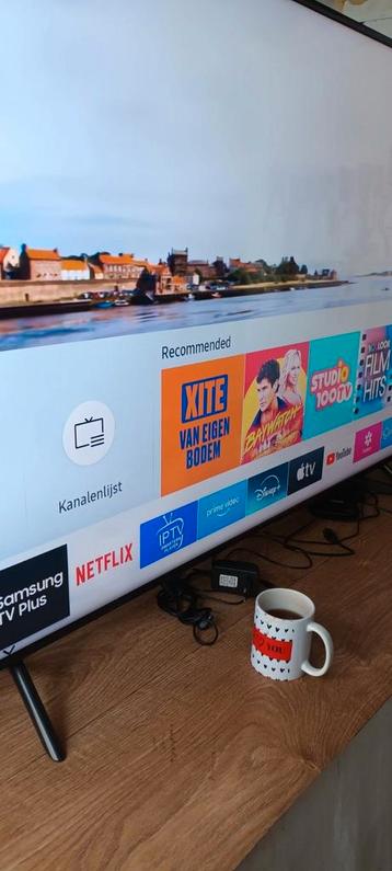 Samsung  65inçh Smart 4k Ultra  beschikbaar voor biedingen