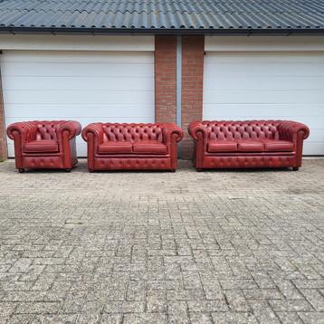 Chesterfield bankstel complete nieuwe 3,2,1 set. Ambassador beschikbaar voor biedingen
