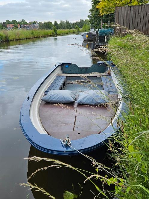 Mooie polyester boot 4,5 meter lang, Watersport en Boten, Sloepen, Zo goed als nieuw, Tot 10 pk, 3 tot 6 meter, Buitenboordmotor
