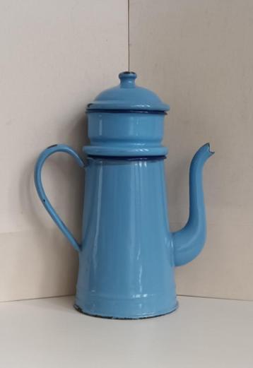 Emaille koffie kan licht blauw met opzetfilter deksel beschikbaar voor biedingen
