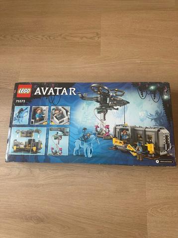 LEGO Avatar 75573 Zwevende Bergen: Site 26 & RDA Samson beschikbaar voor biedingen