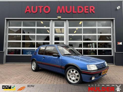 Peugeot 205  GTI 1.9 MIAMI BLUE / ZEER NETTE AUTO! / ORIGINE, Auto's, Peugeot, Bedrijf, ABS, Boordcomputer, Centrale vergrendeling