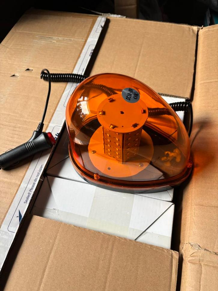 Oranje LED Zwaailamp met Magneet - Nieuw, Auto diversen, Autostickers, Ophalen of Verzenden