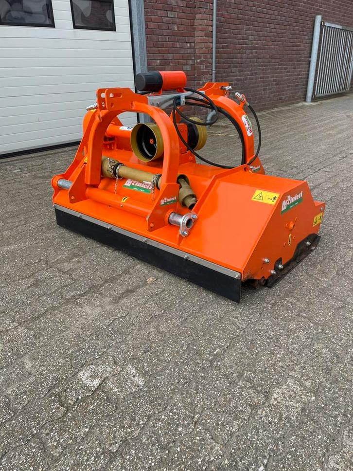 Rinieri demo Klepelmaaier  met dubbele aanbouw, Zakelijke goederen, Agrarisch | Werktuigen, Akkerbouw, Bollenteelt, Boomteelt