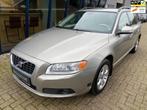 Volvo V70 2.5T Momentum Automaat H.LEER / XENON / TREKHAAK, Gebruikt, Beige, Bruin, Leder en Stof