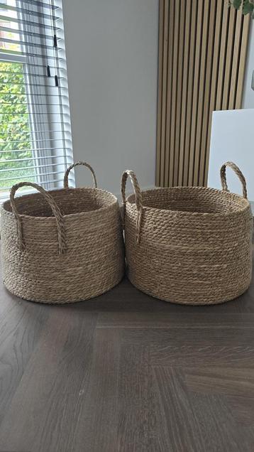 Nieuw: 2x Grote Gevlochten Opbergmanden – Boho & Stijlvol beschikbaar voor biedingen