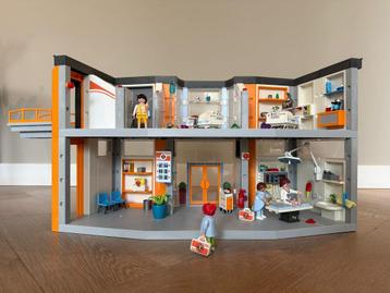 Playmobil Groot Ziekenhuis met inrichting 70190 beschikbaar voor biedingen