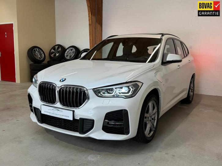 BMW X1 XDrive25e High Exec. M-Sport - Panorama - Trekhaak -, Auto's, BMW, Bedrijf, Te koop, X1, 4x4, ABS, Achteruitrijcamera, Adaptive Cruise Control