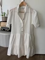 Leuk wit broderie jurkje, Loavies, maat xs, Kleding | Dames, Ophalen, Wit, Maat 34 (XS) of kleiner, Boven de knie