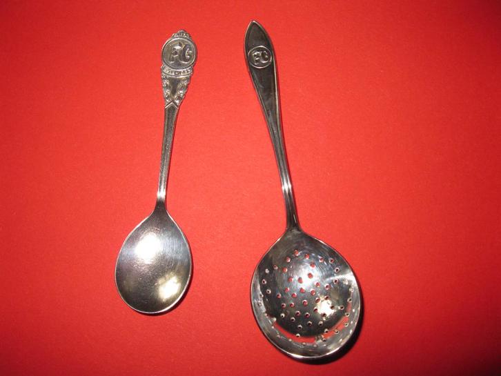 FG Suikerlepel&Zeeflepel 1913-1953 Beetwortelsuikerfabriek, Verzamelen, Porselein, Kristal en Bestek, Nieuw, Bestek, Porselein