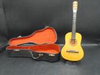 Miniatuur gitaar in koffer en standaard speelgoed, Ophalen of Verzenden