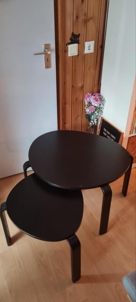 Zwarte tafeltjes, 3-poots, asymmetrisch, Huis en Inrichting, Tafels | Salontafels, Gebruikt, Minder dan 50 cm, 50 tot 100 cm, 50 tot 100 cm