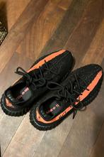 adidas Yeezy Boost 350 core black red . 1 x aangehad!!, Kleding | Heren, Schoenen, Nieuw, Ophalen of Verzenden, Sneakers of Gympen