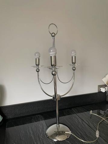 Kandelaarlamp van geslepen glas beschikbaar voor biedingen