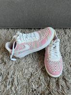 Nike Sneakers- size 40, Nike, Ophalen of Verzenden, Zo goed als nieuw, Roze