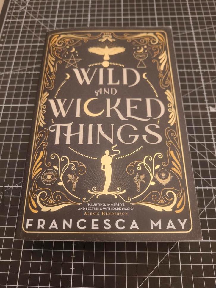 Wild and Wicked Things - Francesca May, Boeken, Fantasy, Zo goed als nieuw, Ophalen of Verzenden