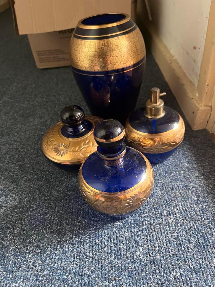 Vintage Set met Vergulde Randen, Antiek en Kunst, Antiek | Vazen, Ophalen of Verzenden