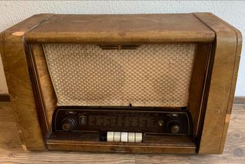 Antieke Blaupunkt buizenradio. Vintage UKW MW radio brocante