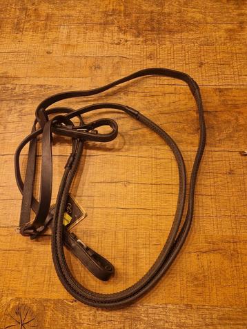 Rubbere teugels beschikbaar voor biedingen