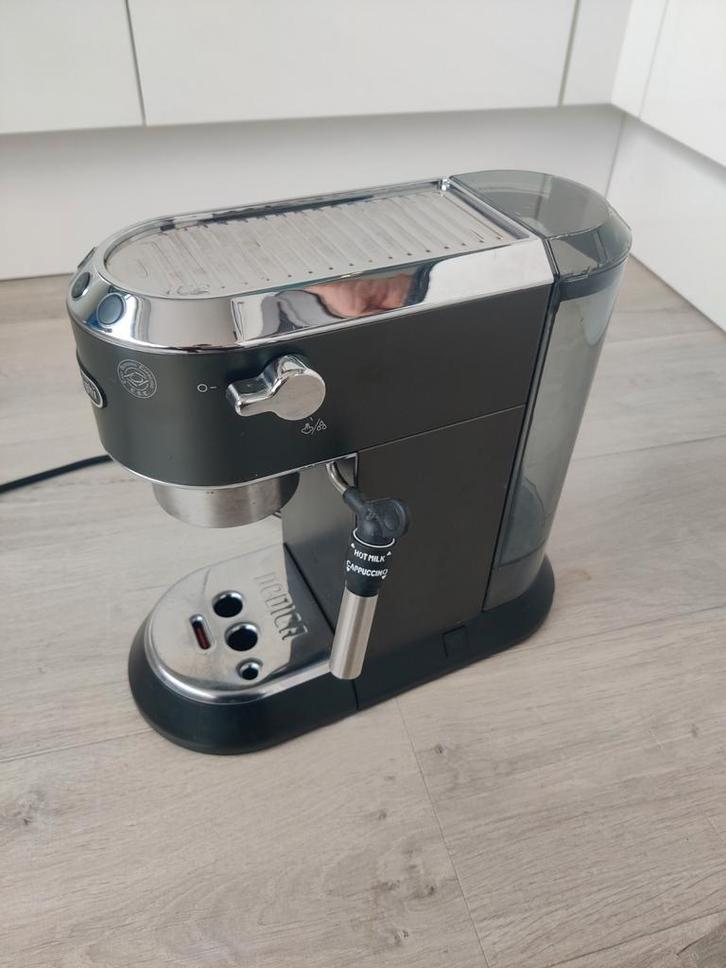 De'Longhi Dedica Style EC685.BK Espressomachine, Witgoed en Apparatuur, Koffiezetapparaten, Zo goed als nieuw, Gemalen koffie