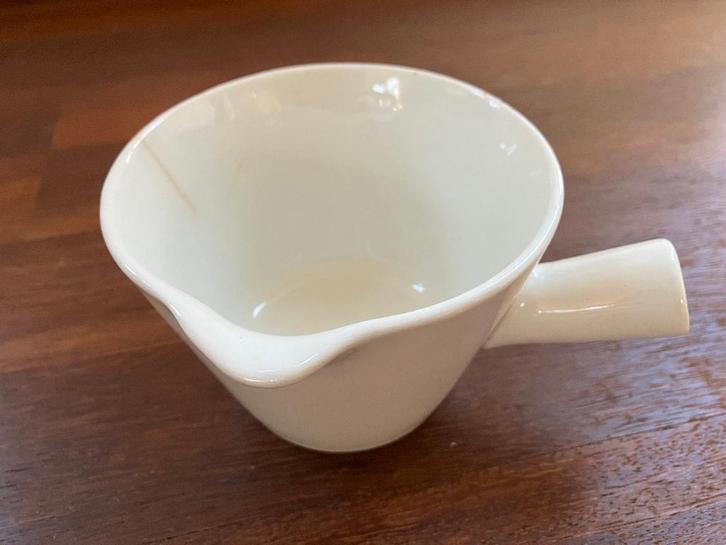 arabia kilta / iittala teema sauskom/juskom wit, Huis en Inrichting, Keuken | Servies, Gebruikt, Kom(men), Overige stijlen, Porselein