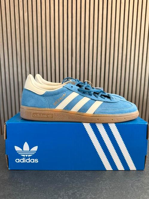 Adidas Handball Spezial Core Blue Cream White Gum - 42 2/3, Kleding | Heren, Schoenen, Nieuw, Sneakers of Gympen, Blauw, Ophalen of Verzenden