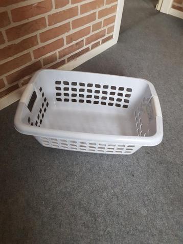 Curver wasmand 55 x 35 cm beschikbaar voor biedingen