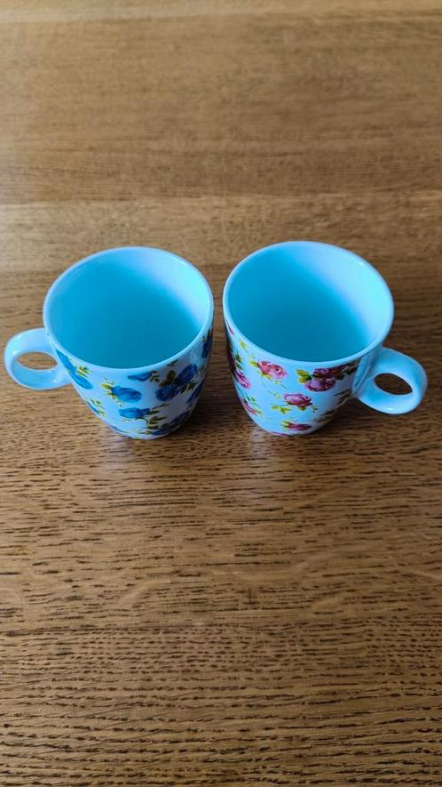 Gebloemde mokjes te koop gevraagd!!, Huis en Inrichting, Keuken | Servies, Gebruikt, Kop(pen) en/of Schotel(s), Overige stijlen