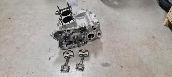 Zuigers aprilia 660 rs660 tuono met drijfstangen en carters, Auto-onderdelen, Motor en Toebehoren, Ophalen