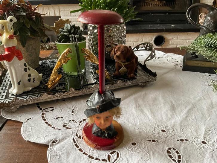 Oude Hoeden standaard voor poppen hoedjes / pruikjes, Antiek en Kunst, Curiosa en Brocante, Ophalen of Verzenden