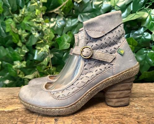 gewoon Nieuwe pump van El Naturalista maat 39, Kleding | Dames, Schoenen, Zo goed als nieuw, Pumps, Grijs, Ophalen of Verzenden