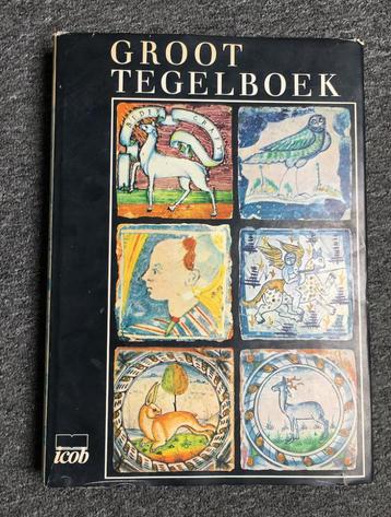 Groot tegelboek  internationaal overzicht van tegels beschikbaar voor biedingen