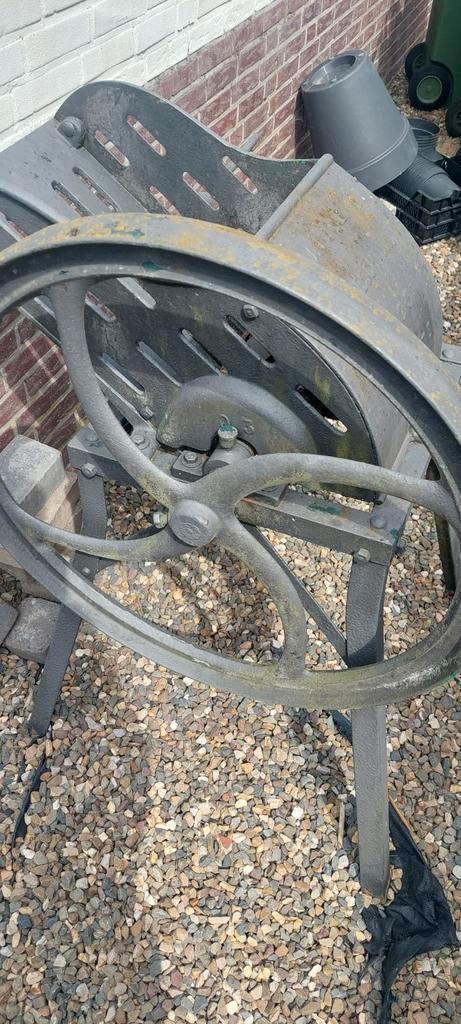 Antieke Groentesnijder / Hakselaar - Raison De Vleeschauwer, Antiek en Kunst, Antiek | Gereedschap en Instrumenten, Ophalen of Verzenden