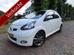 Toyota Aygo 1.0-12V Dynamic Navigator Airco Navigatie 5 Drs, Voorwielaandrijving, Euro 5, 4 stoelen, Origineel Nederlands
