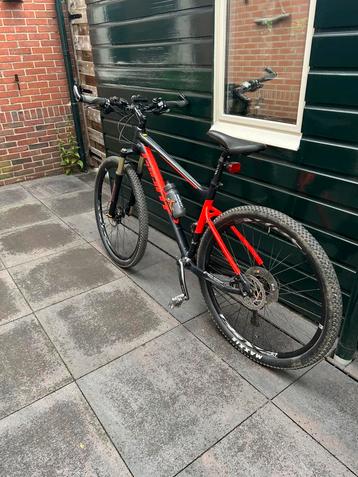 Te koop een mooie Giant ATB fiets beschikbaar voor biedingen