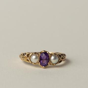 vintage 9 karaat gouden ring met amethist en parel beschikbaar voor biedingen