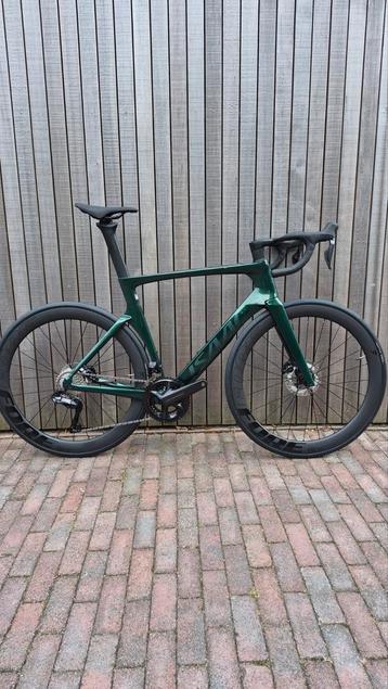Isaac Meson racefiets beschikbaar voor biedingen