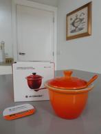 Le Creuset Voorraadpotje met lepel Flame Orange Nieuw, Huis en Inrichting, Keuken | Potten en Pannen, Ophalen of Verzenden, Nieuw