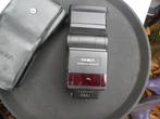 Flitser minolta 4000 af, werkt met 4 aa batterijen., Ophalen of Verzenden, Zo goed als nieuw, Overige merken, Kantelbaar