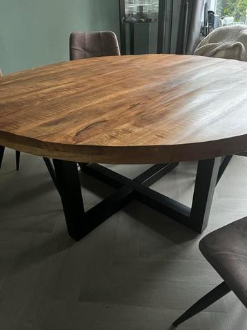 Industriële Ronde Eettafel - 150cm beschikbaar voor biedingen