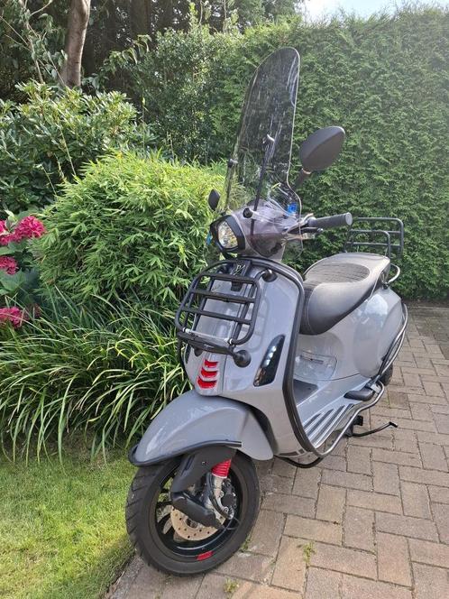 Vespa Sprint 4T Notte Custom Audi Grey, Fietsen en Brommers, Scooters | Vespa, Zo goed als nieuw, Vespa S, Ophalen
