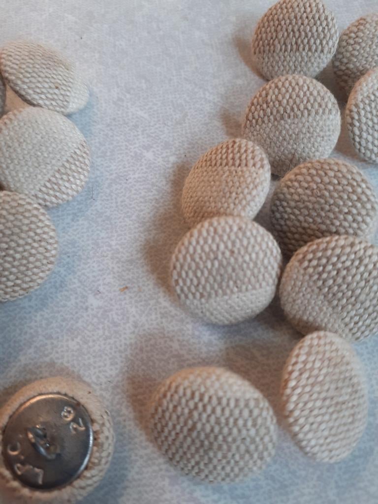 Knopen stof, Hobby en Vrije tijd, Naaien en Fournituren, Ophalen, Gebruikt, Knoop of Knopen