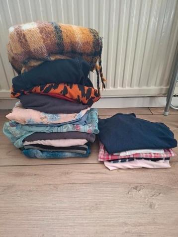 Kledingpakket dames en kinderen beschikbaar voor biedingen